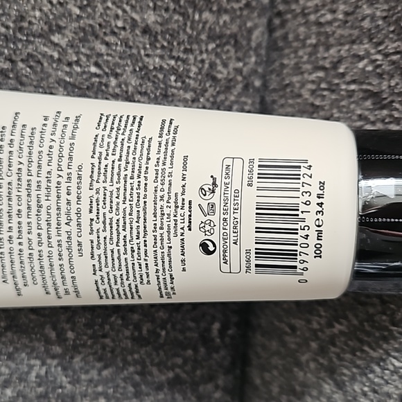 AHAVA Smoothing Hand Cream Superfood Kale & Turmeric - Picture 6 of 6